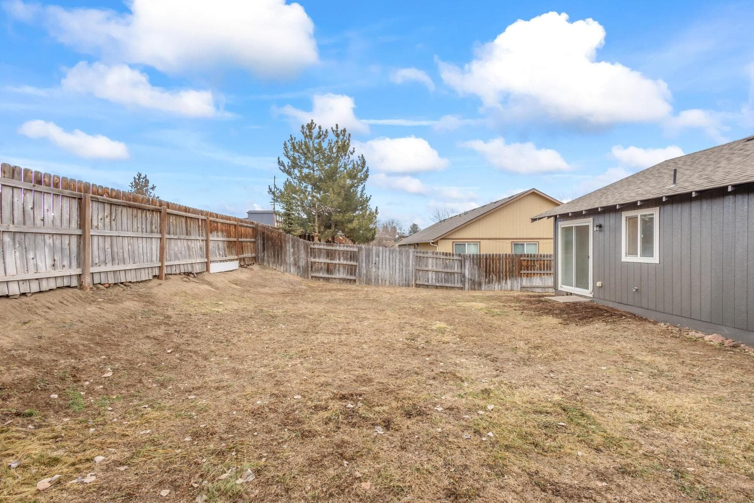 Photo of 832 SE Kierra Place 18 of 36