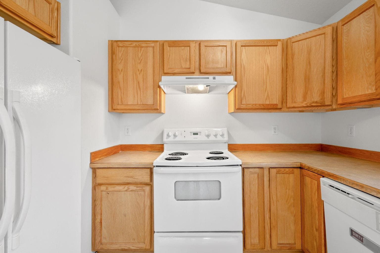 Photo of 832 SE Kierra Place 24 of 36