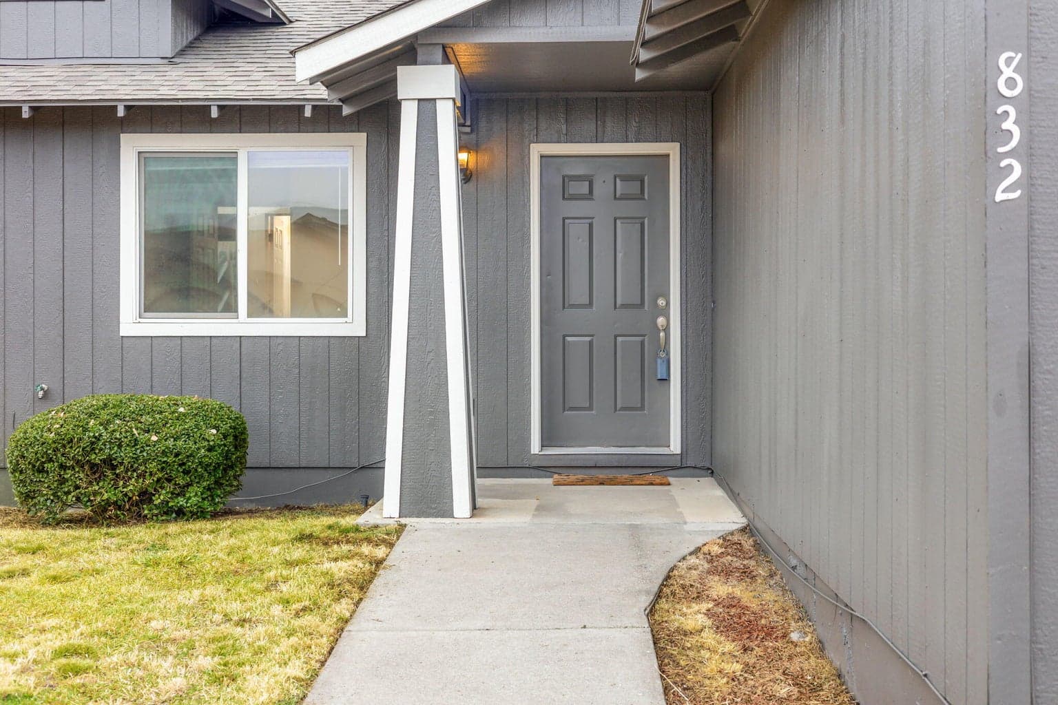 Photo of 832 SE Kierra Place 35 of 36