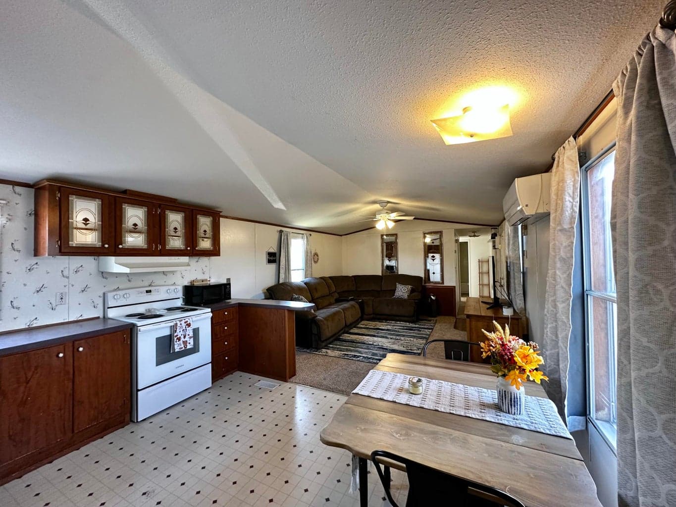 Photo of 400 NW Terrace Lane 21 of 32