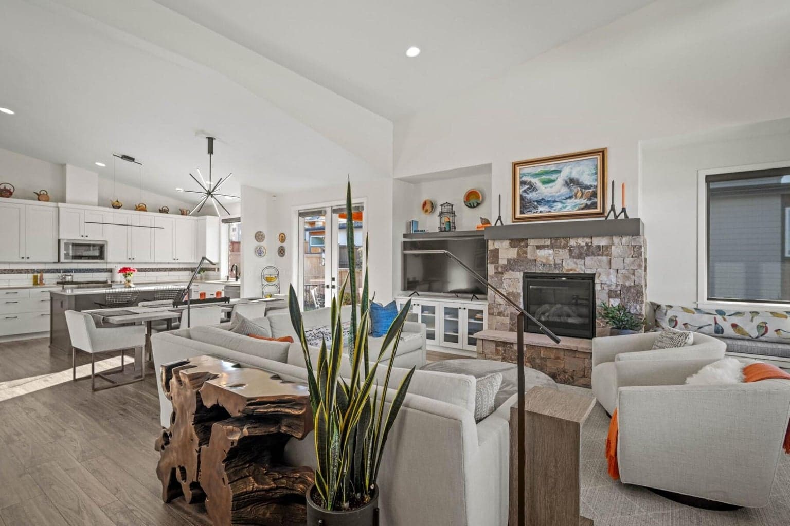 Photo of 3440 SW 45th Street 10 of 59