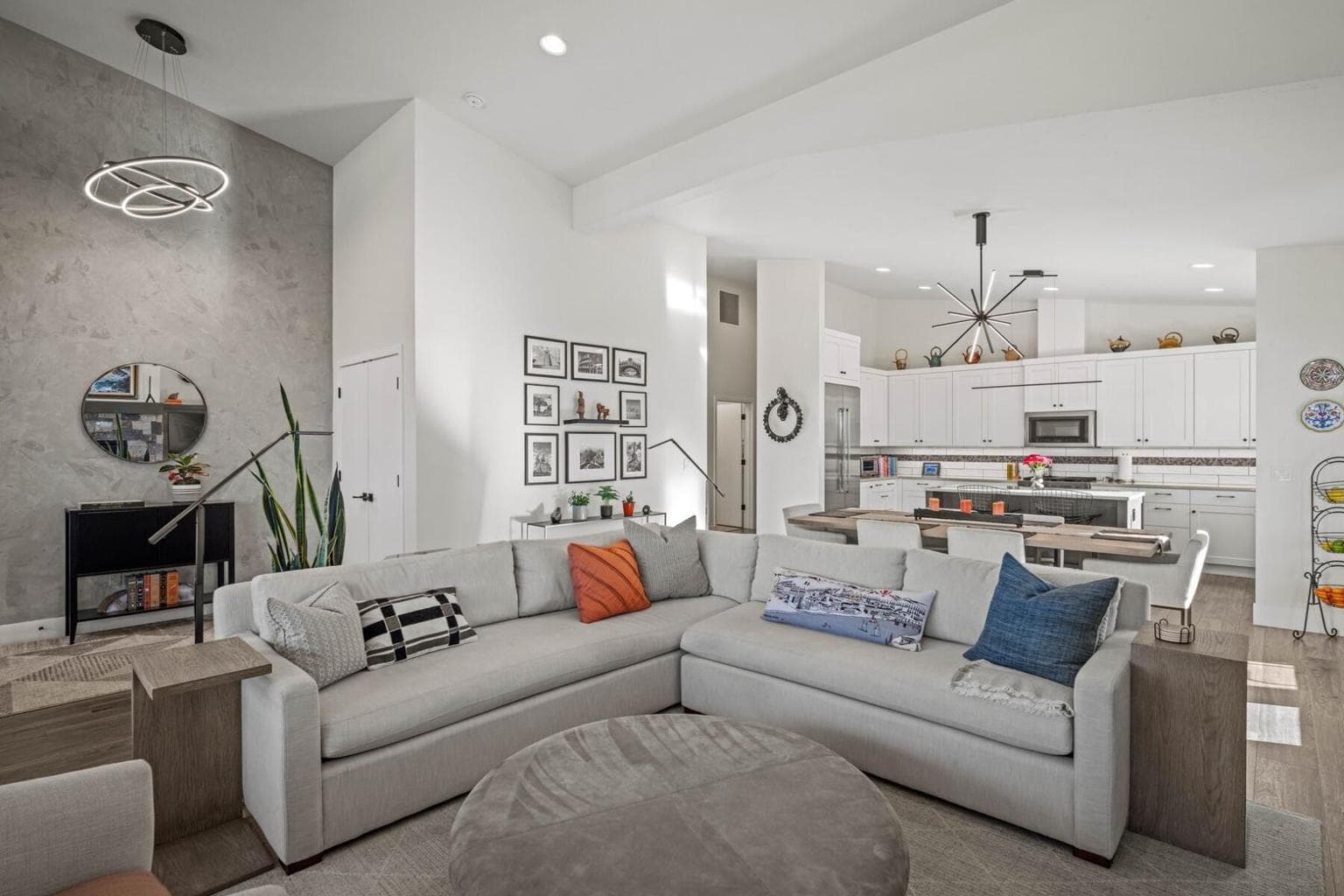 Photo of 3440 SW 45th Street 11 of 59