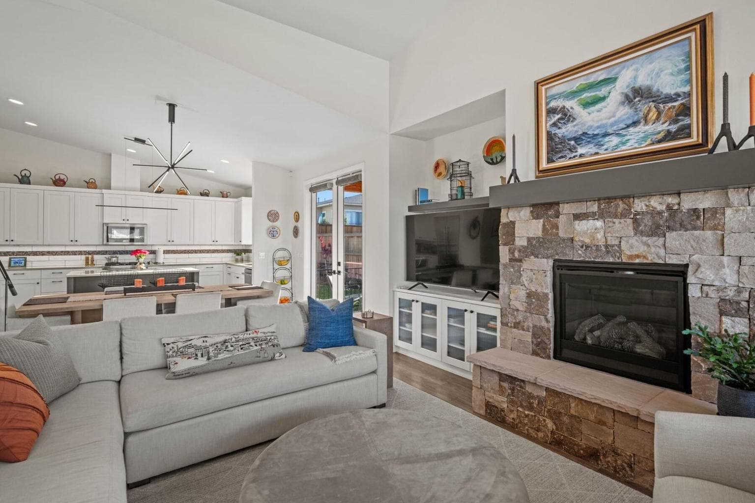 Photo of 3440 SW 45th Street 12 of 59