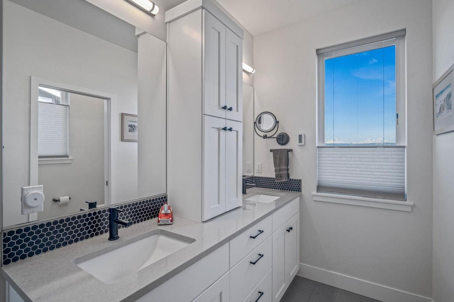 Photo of 3440 SW 45th Street 36 of 59