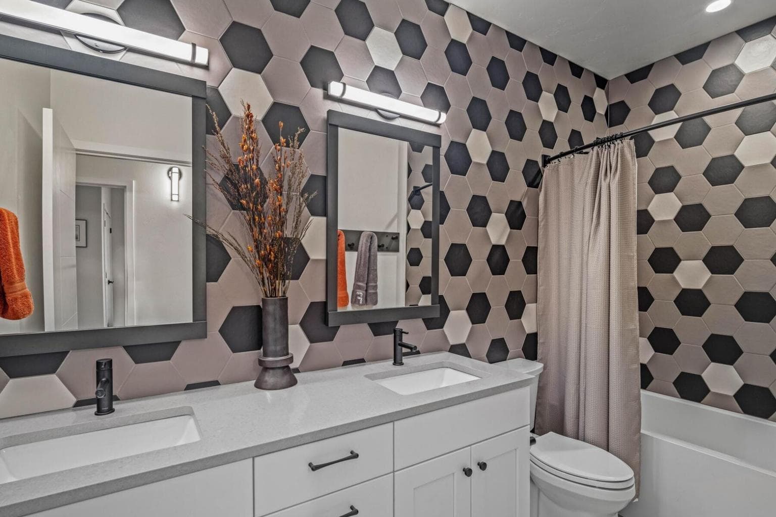 Photo of 3440 SW 45th Street 44 of 59