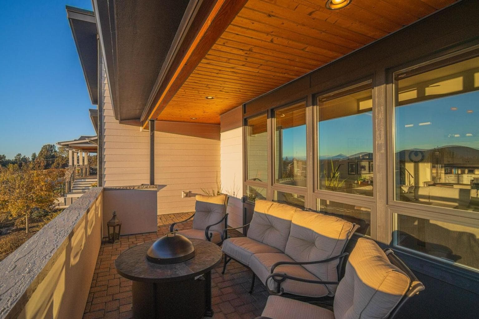 Photo of 3440 SW 45th Street 53 of 59