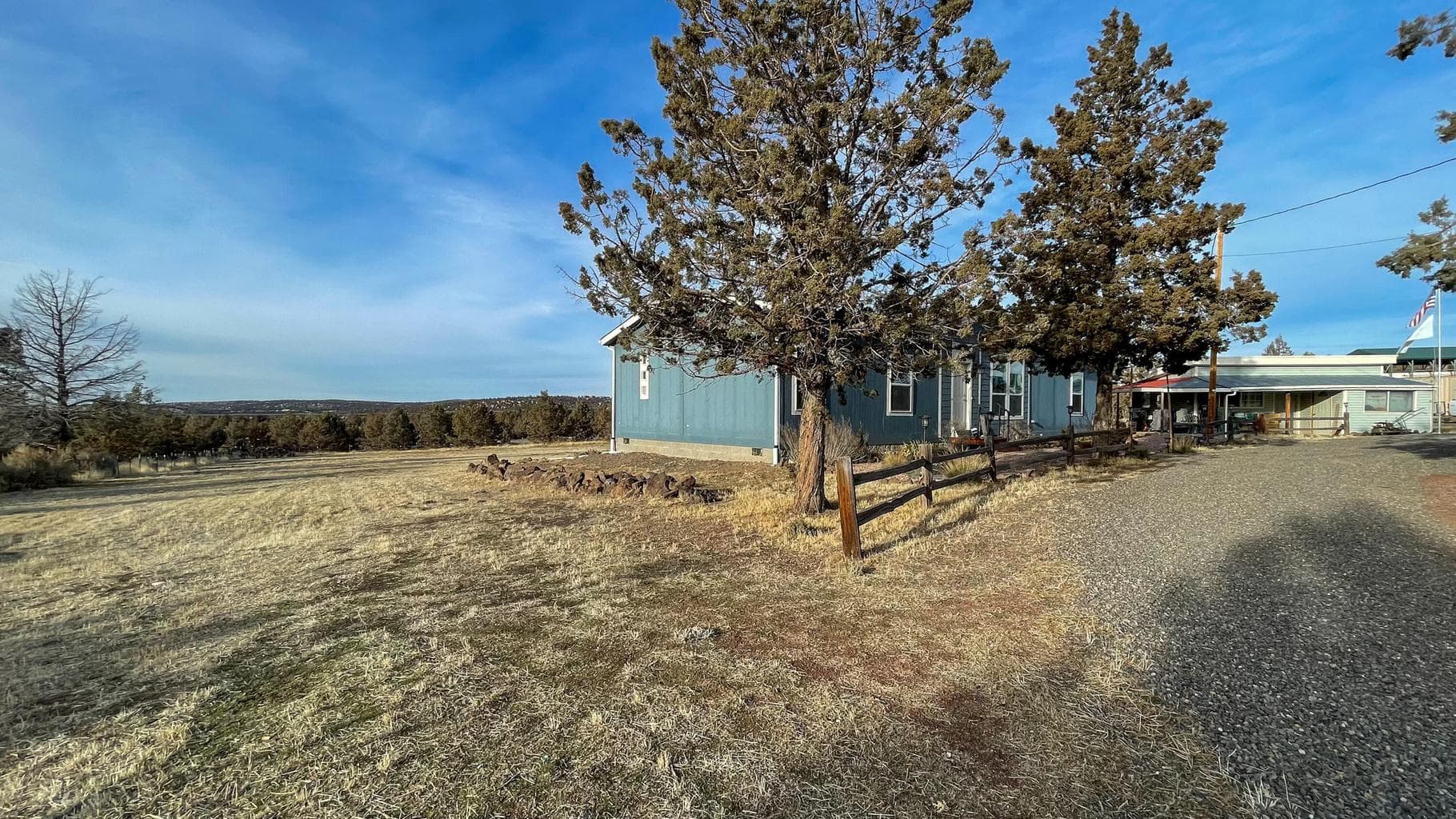 Photo of 12983 SE Shawnee Road 6 of 19
