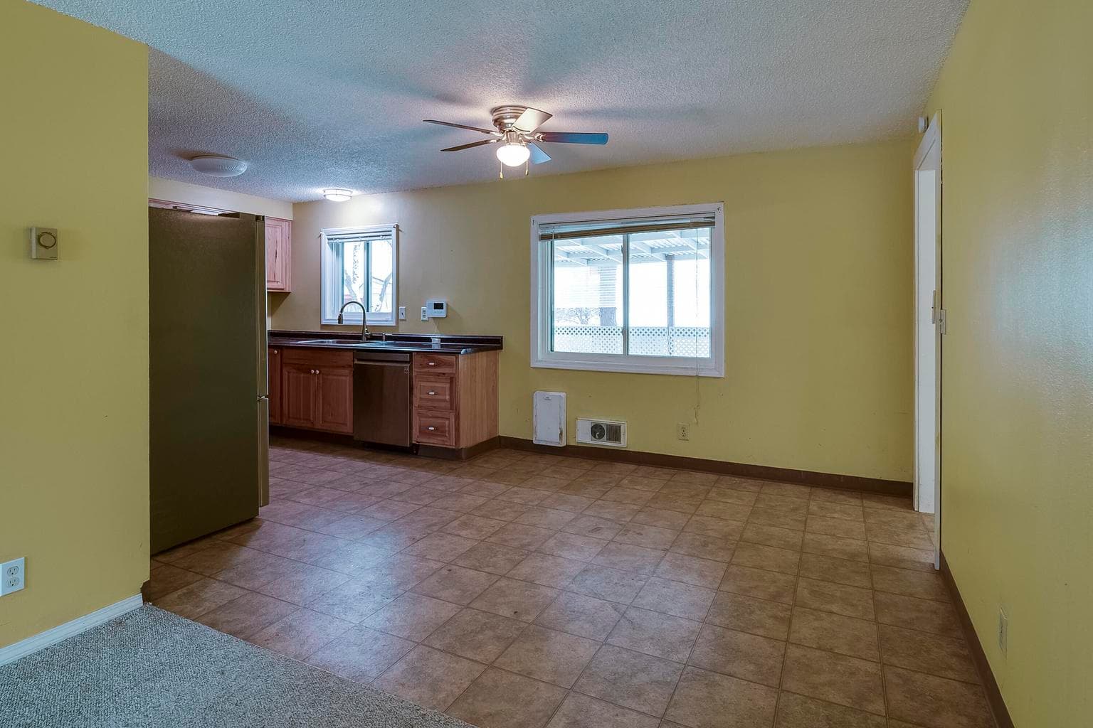 Photo of 416 NE 10th Street 7 of 26