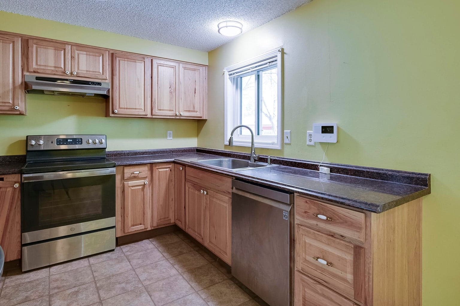 Photo of 416 NE 10th Street 8 of 26