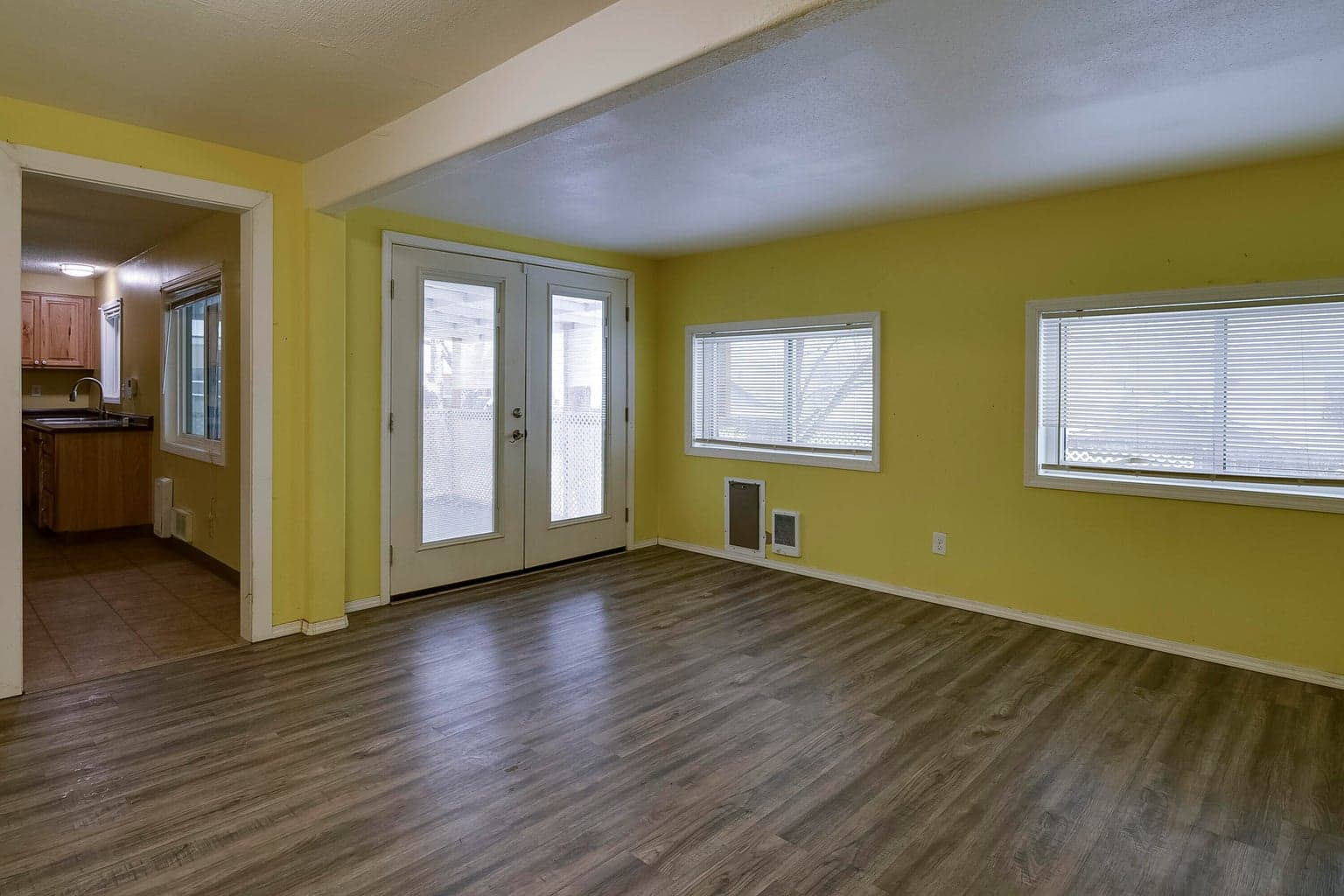 Photo of 416 NE 10th Street 10 of 26