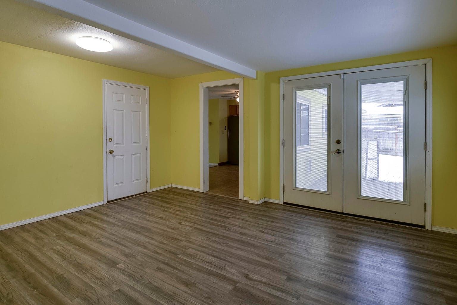 Photo of 416 NE 10th Street 11 of 26
