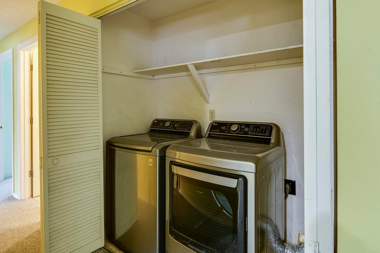 Photo of 416 NE 10th Street 12 of 26