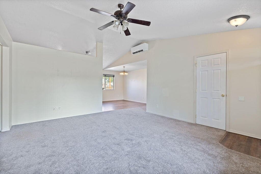 Photo of 2225 Timberwolf 5 of 21