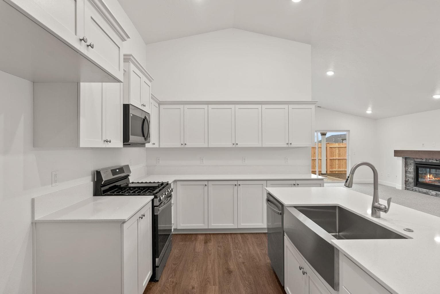 Photo of 300 NW Par Avenue 13 of 28