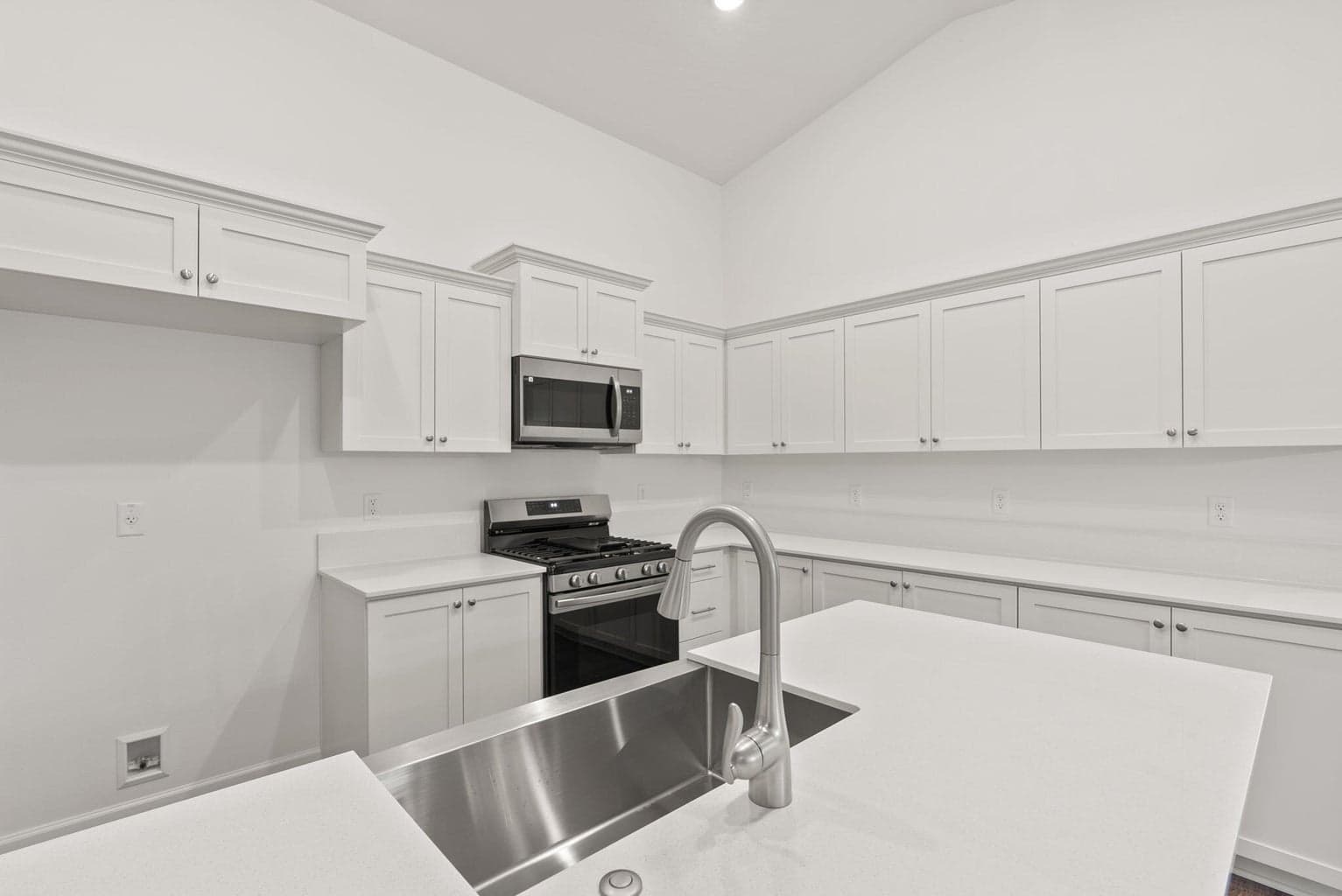 Photo of 300 NW Par Avenue 11 of 28