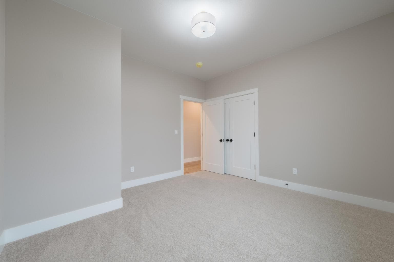 Photo of 1001 SE Greenleaf Lane 21 of 41