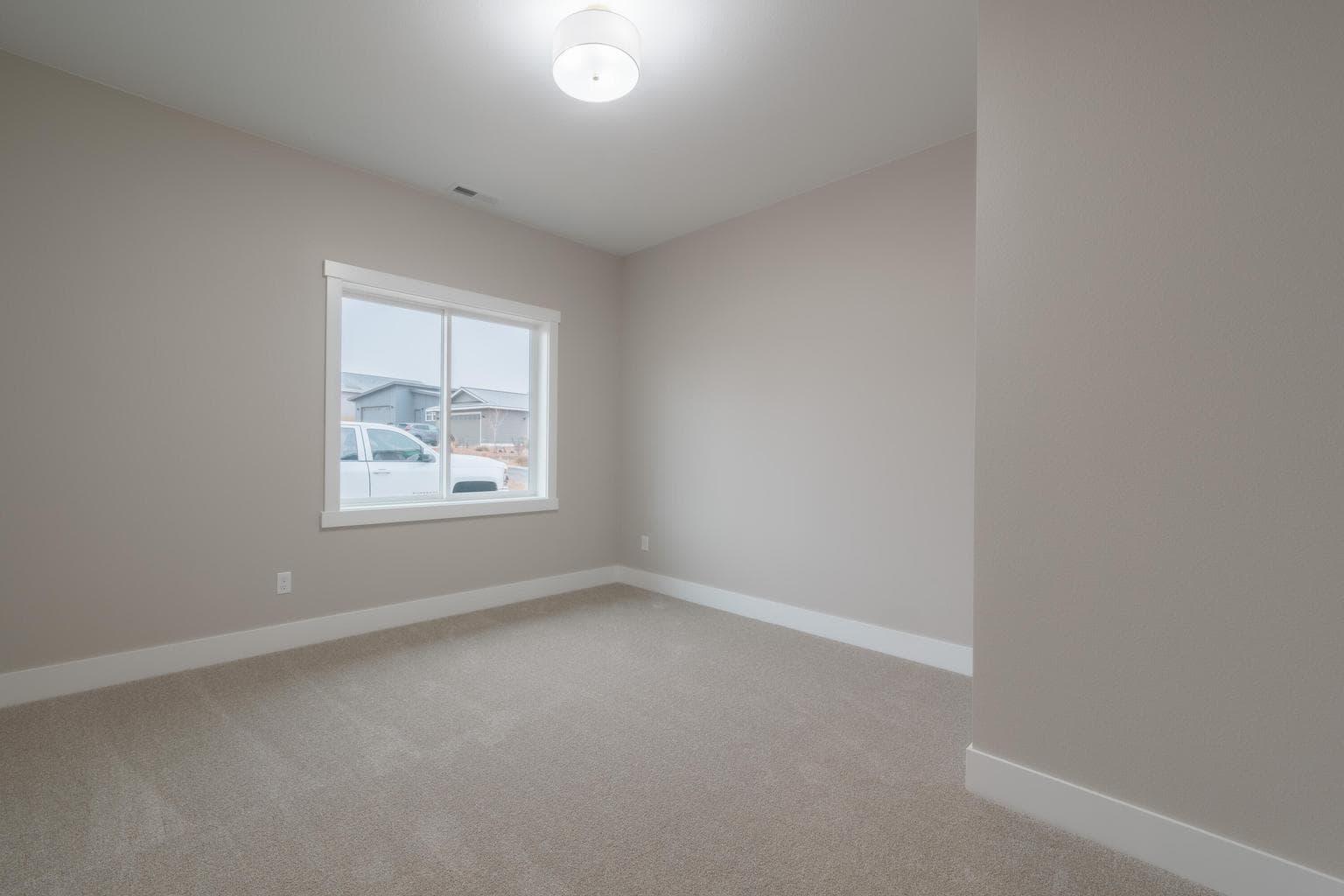 Photo of 1001 SE Greenleaf Lane 22 of 41
