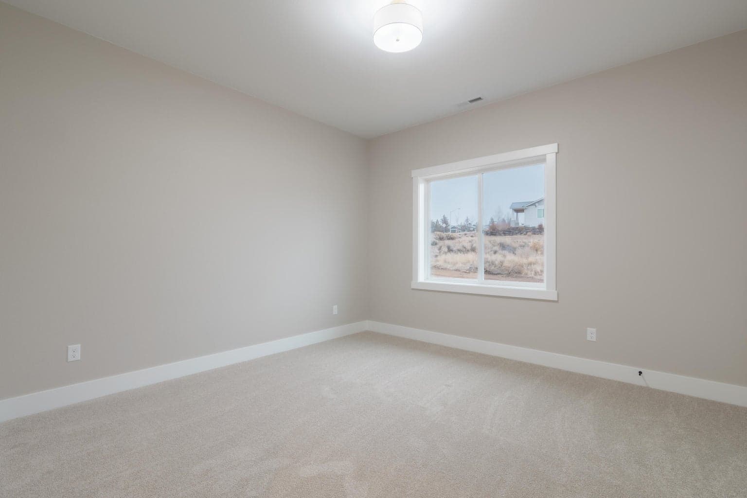 Photo of 1001 SE Greenleaf Lane 24 of 41