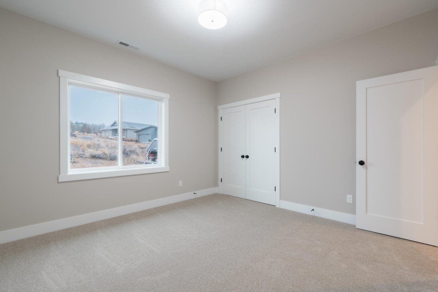 Photo of 1001 SE Greenleaf Lane 25 of 41
