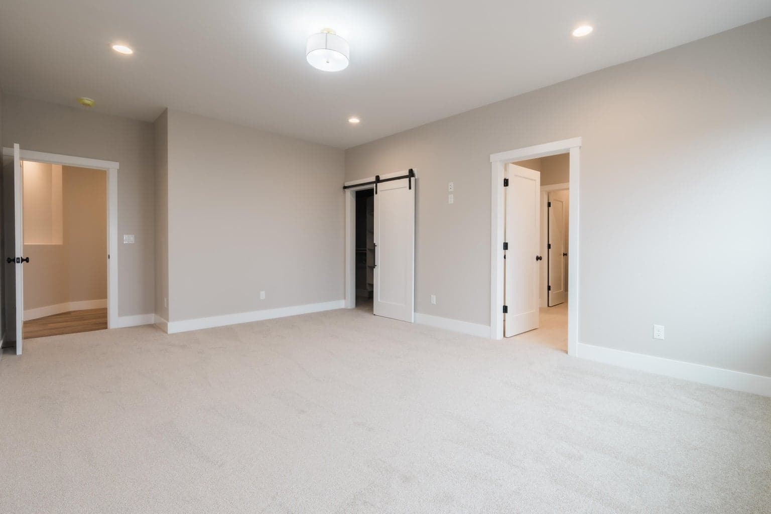 Photo of 1001 SE Greenleaf Lane 32 of 41