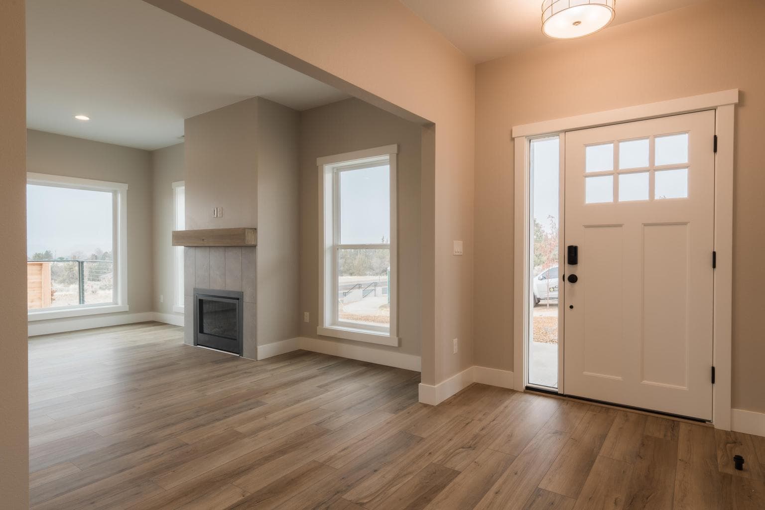 Photo of 1001 SE Greenleaf Lane 6 of 41