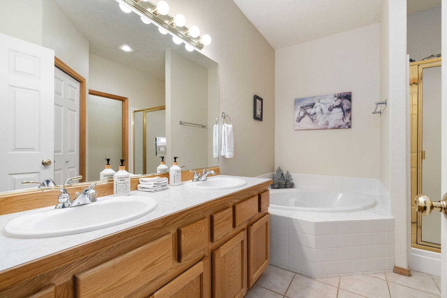 Photo of 8510 Golden Pheasant Court 16 of 39