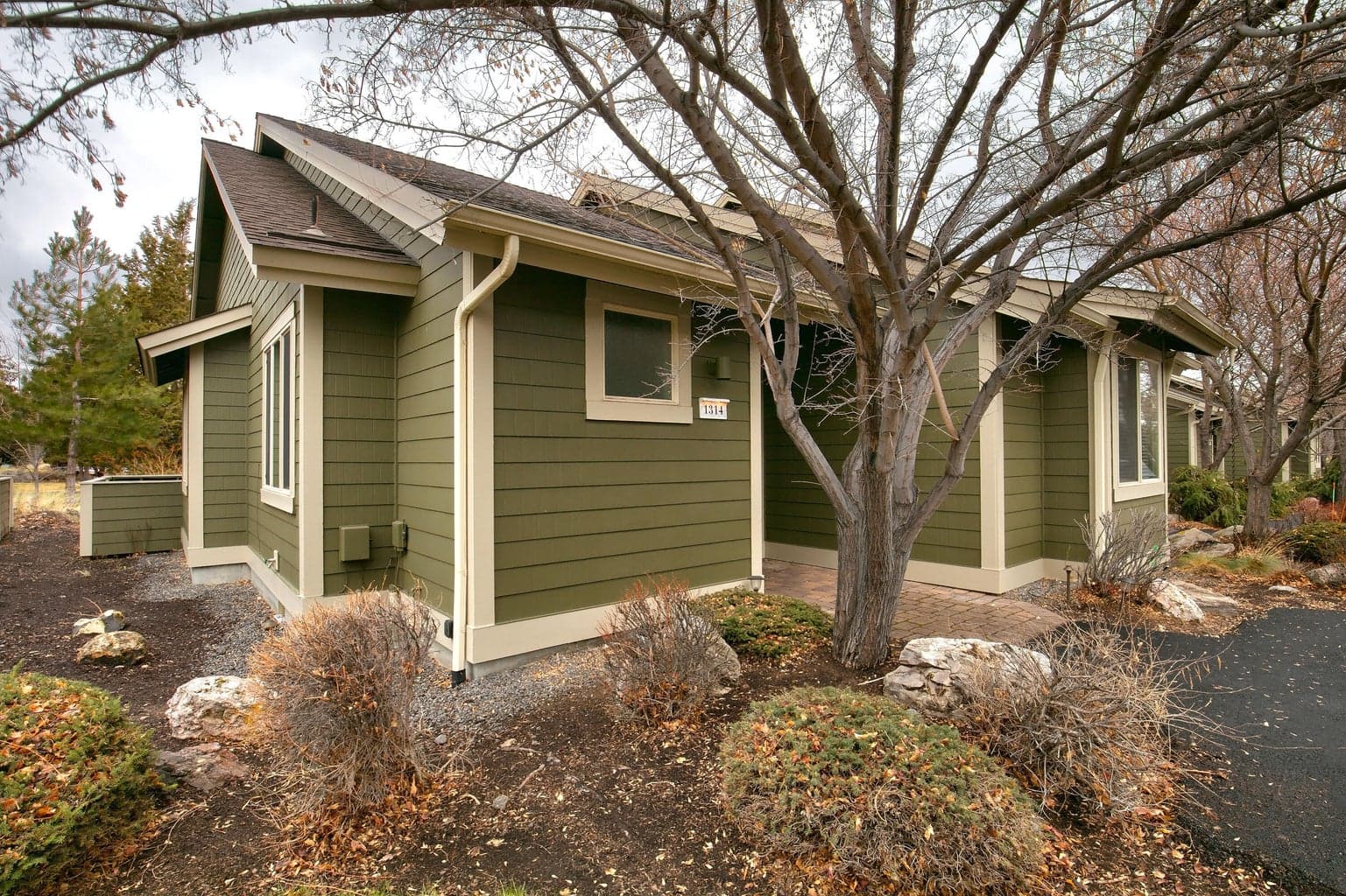 Photo of 1314 Highland View 3 of 21