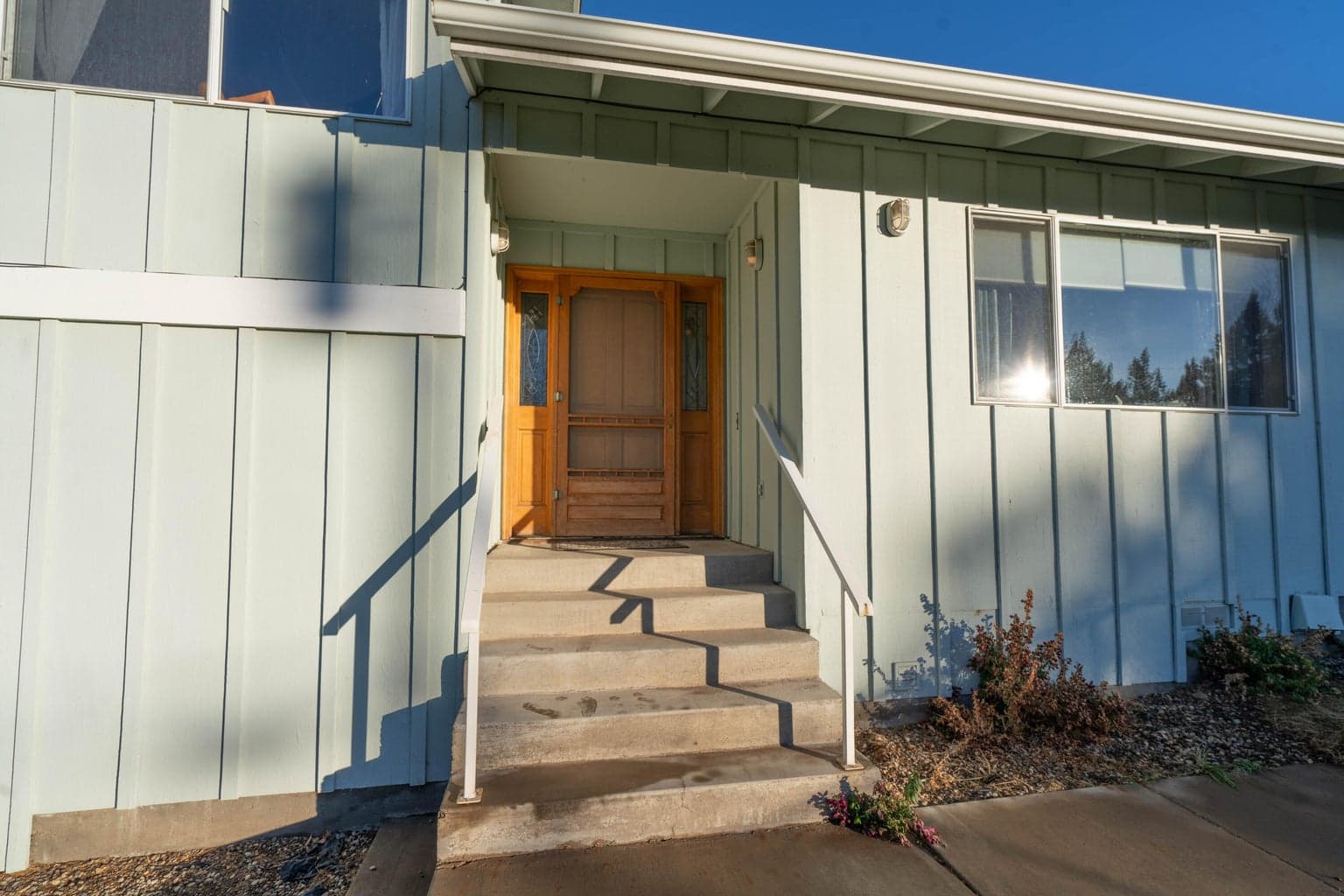 Photo of 2689 Williams 4 of 73