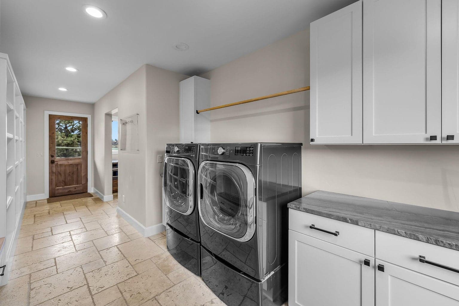 Photo of 4655 SW Loma Linda Drive 31 of 90