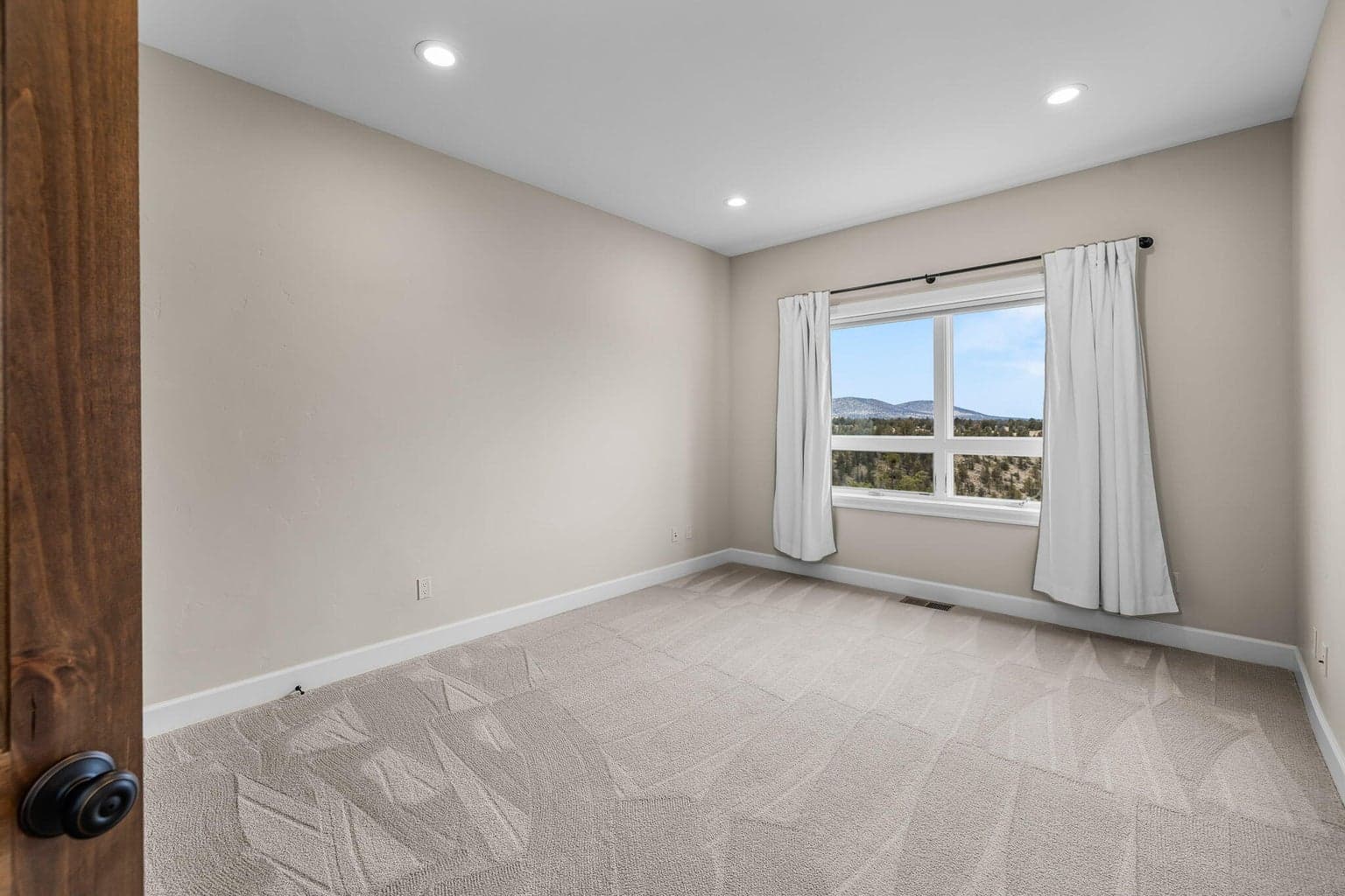 Photo of 4655 SW Loma Linda Drive 33 of 90
