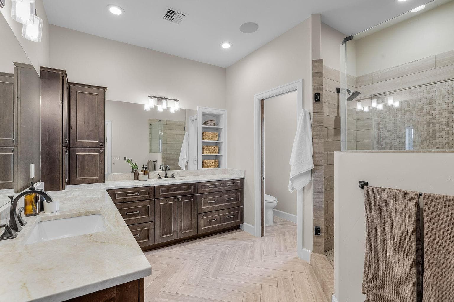 Photo of 4655 SW Loma Linda Drive 52 of 90