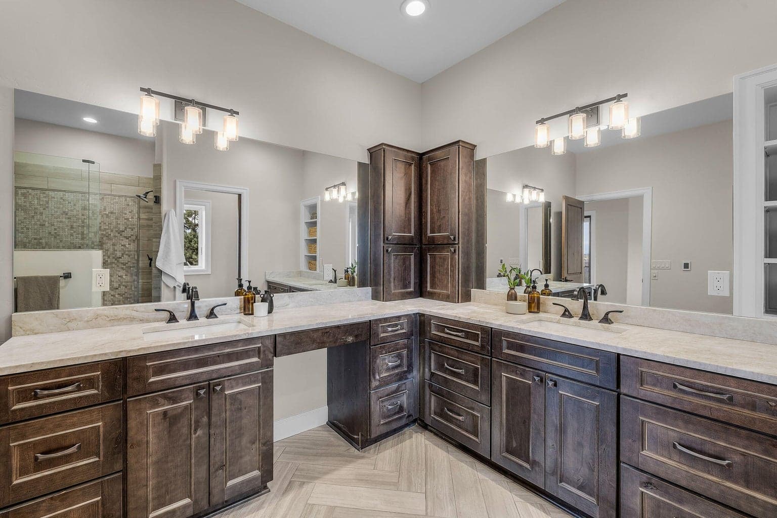 Photo of 4655 SW Loma Linda Drive 53 of 90