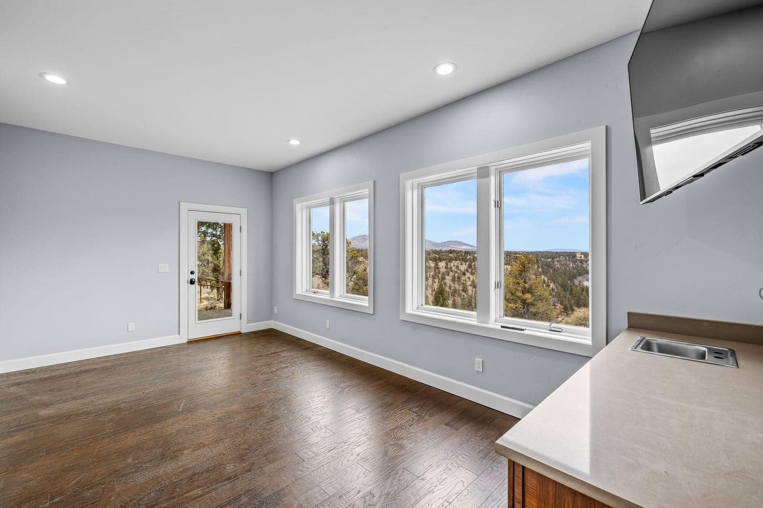 Photo of 4655 SW Loma Linda Drive 77 of 90