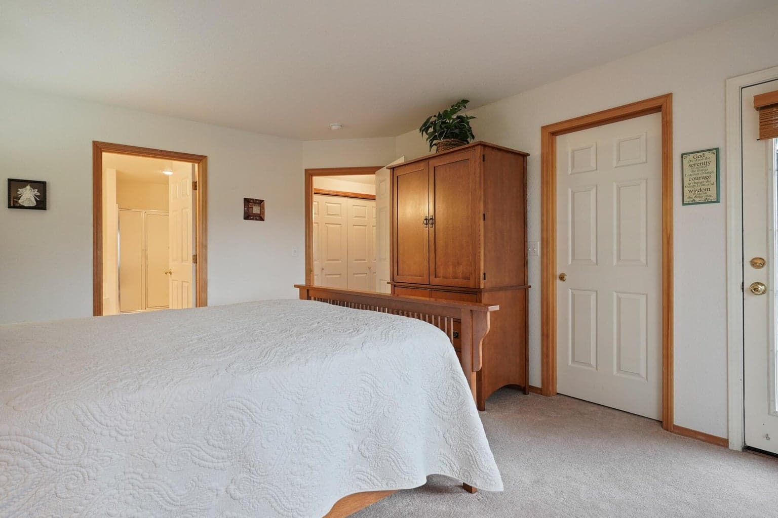 Photo of 873 Golden Pheasant Drive 17 of 39