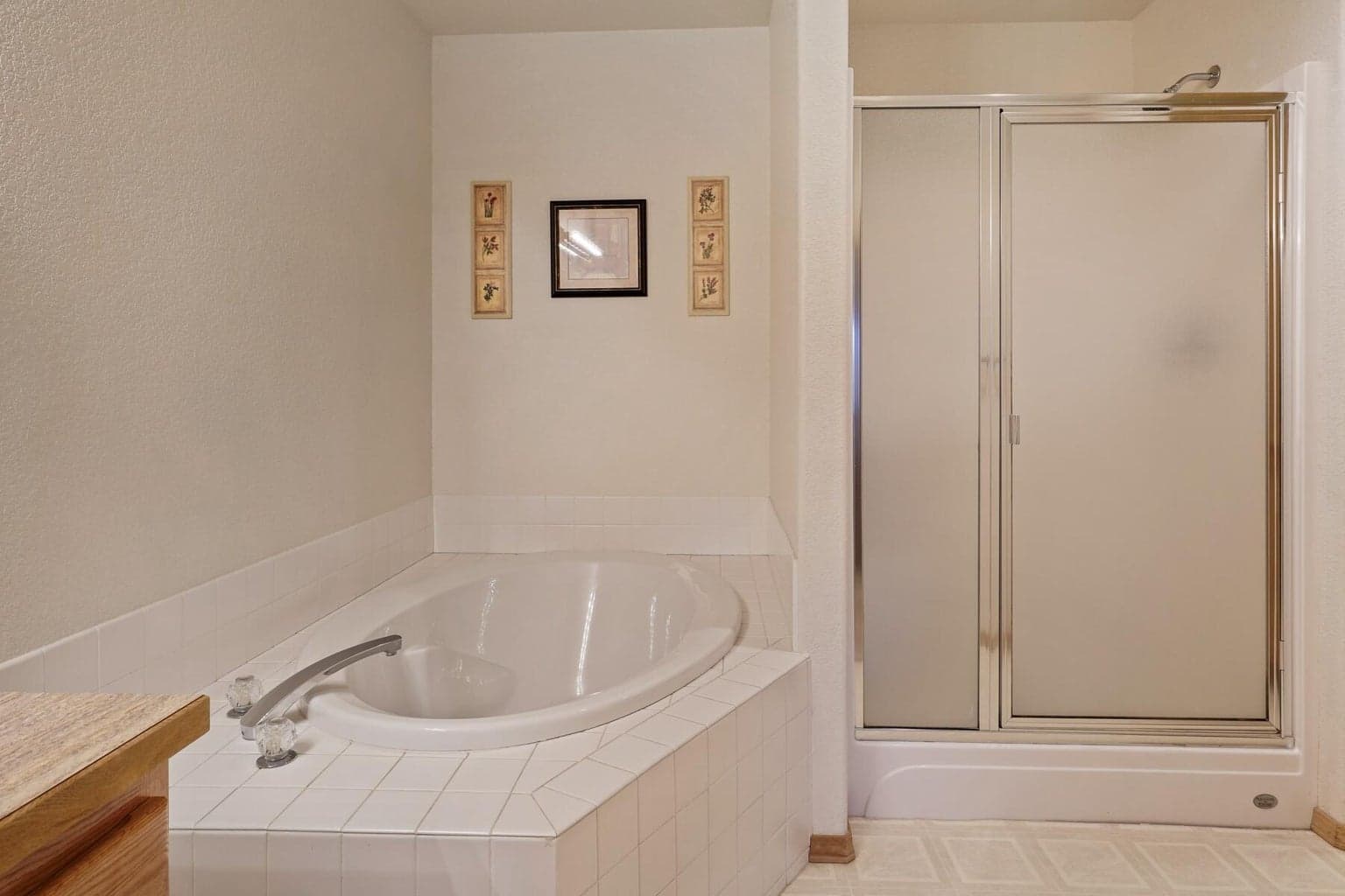 Photo of 873 Golden Pheasant Drive 19 of 39