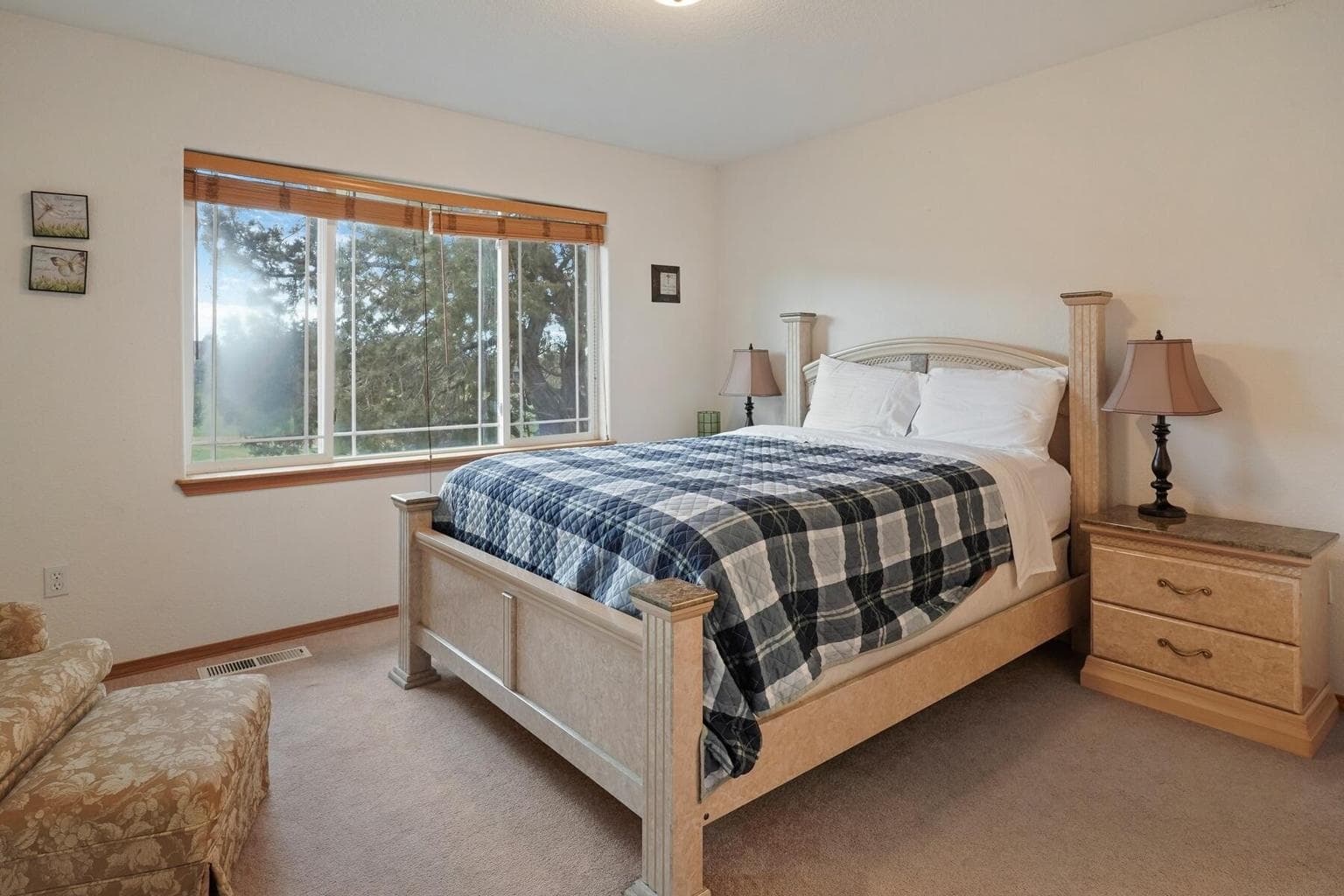 Photo of 873 Golden Pheasant Drive 24 of 39