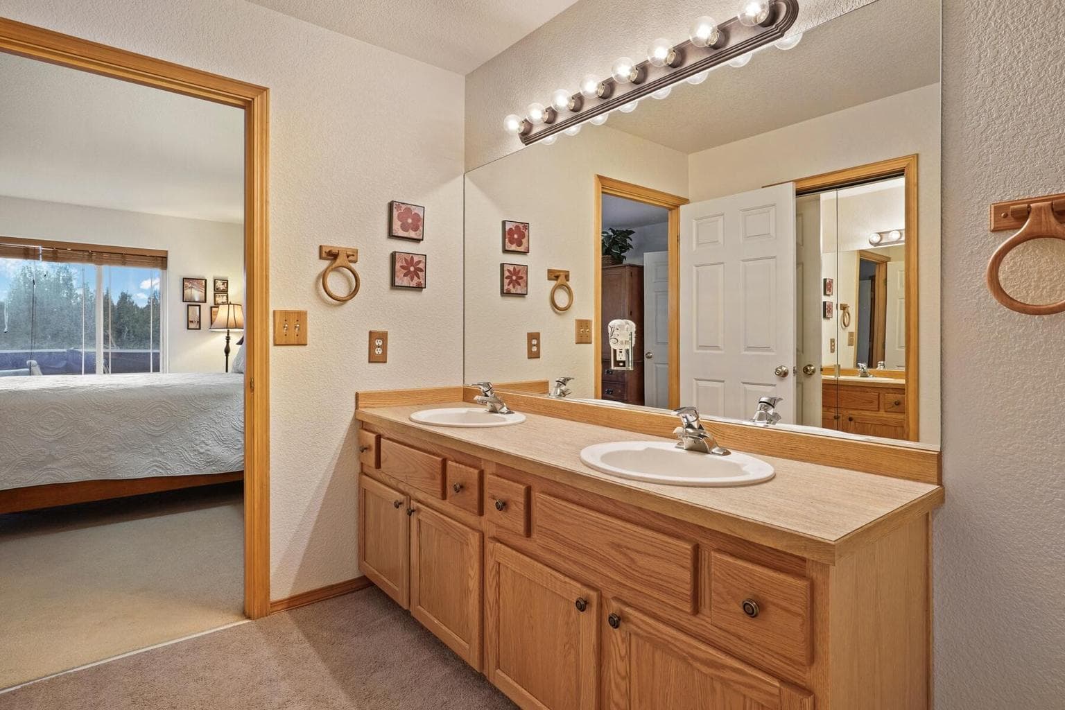 Photo of 873 Golden Pheasant Drive 27 of 39