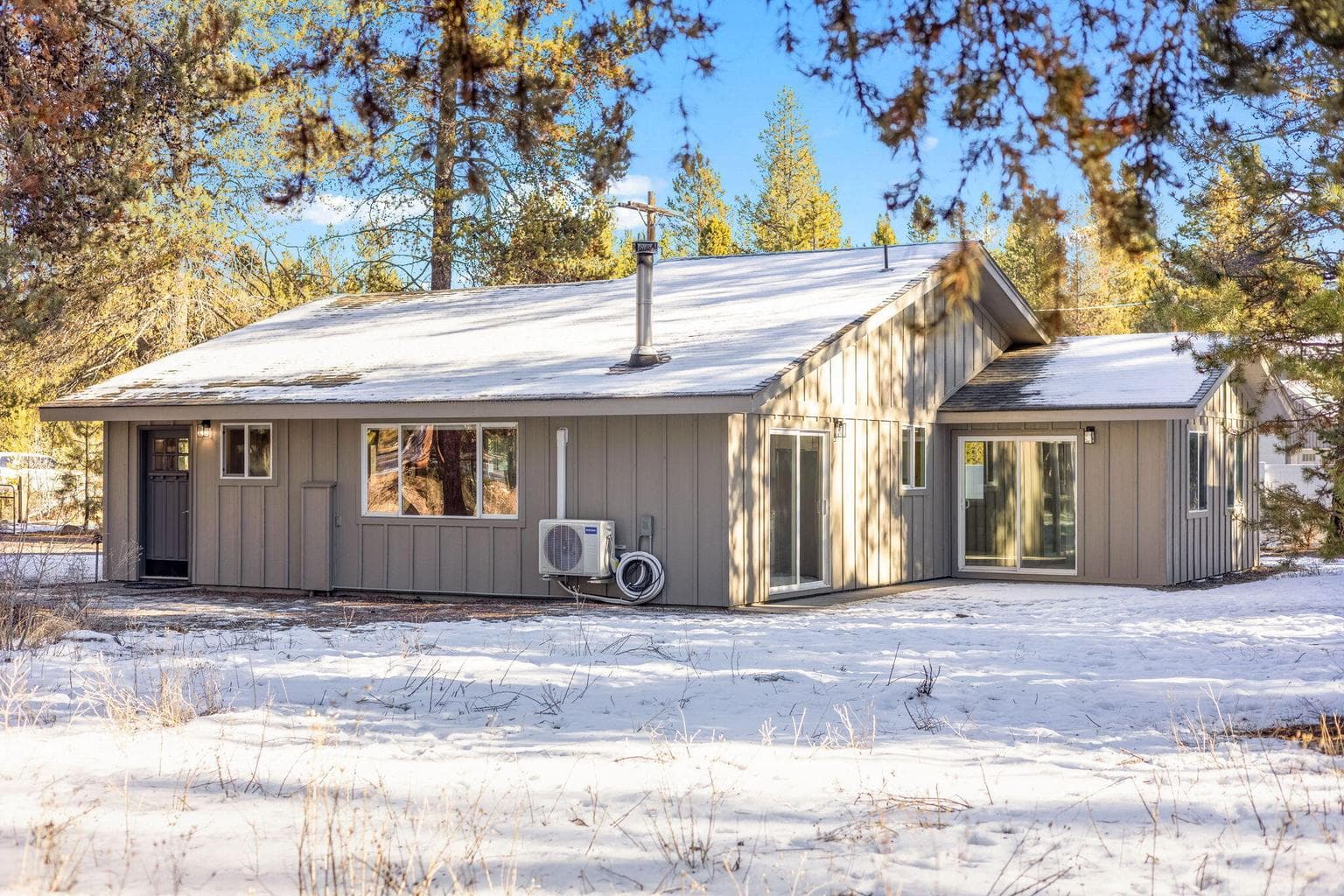 Photo of 16033 Alpine Drive 1 of 39