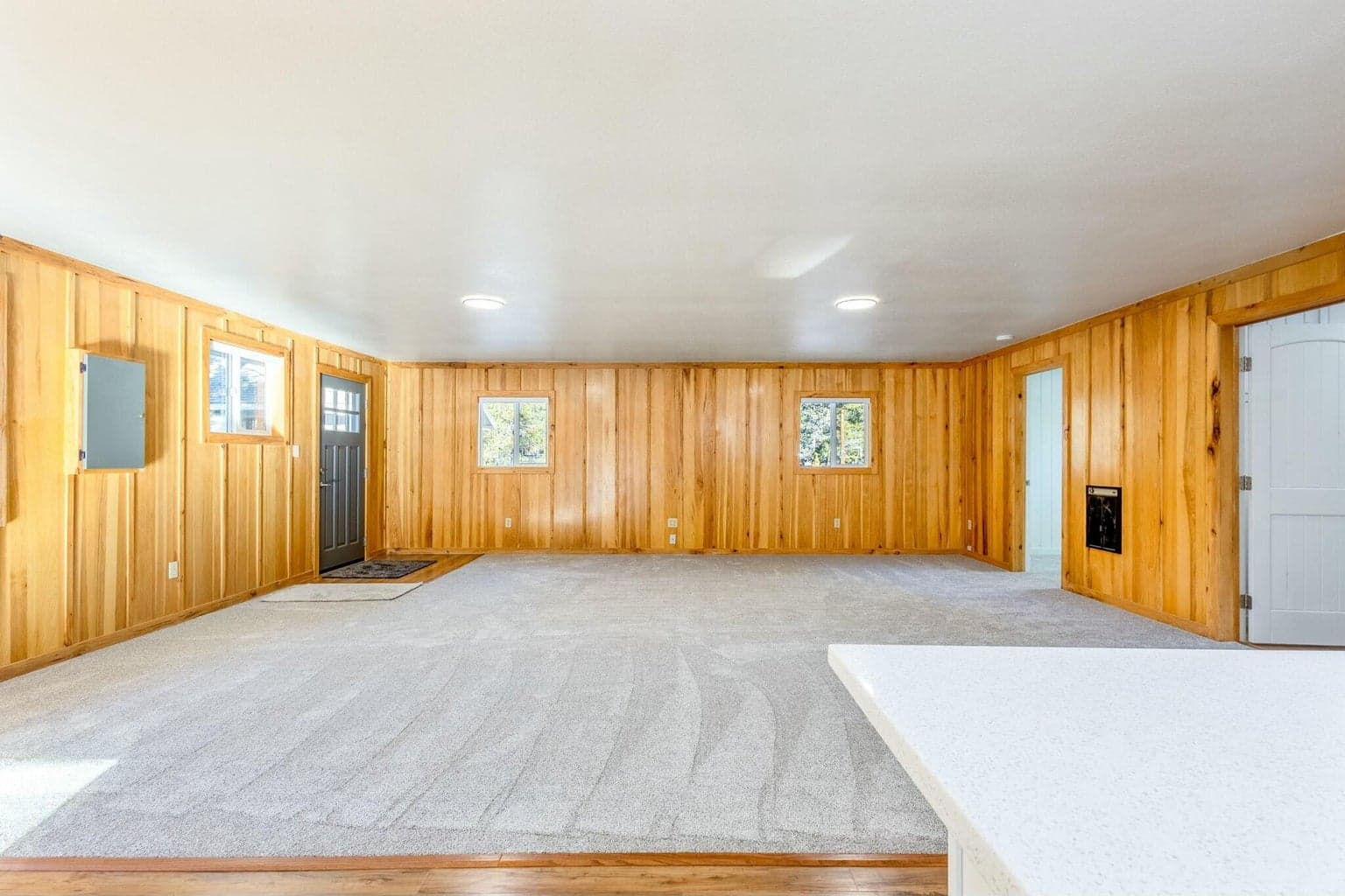 Photo of 16033 Alpine Drive 13 of 39