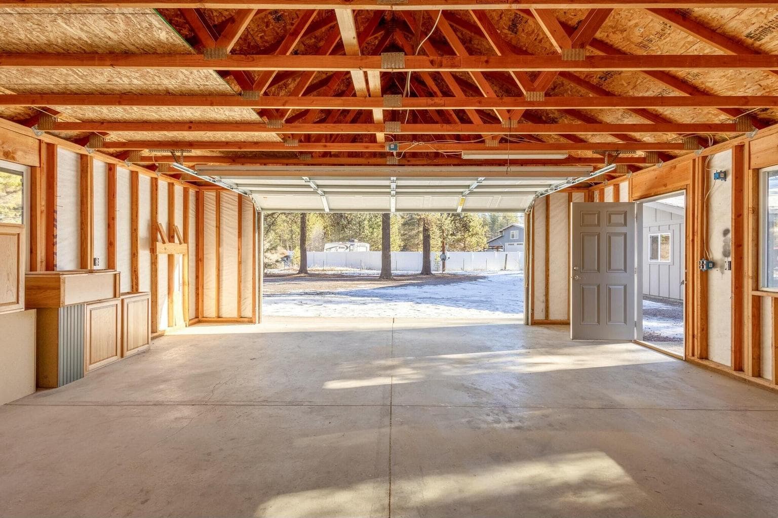 Photo of 16033 Alpine Drive 34 of 39