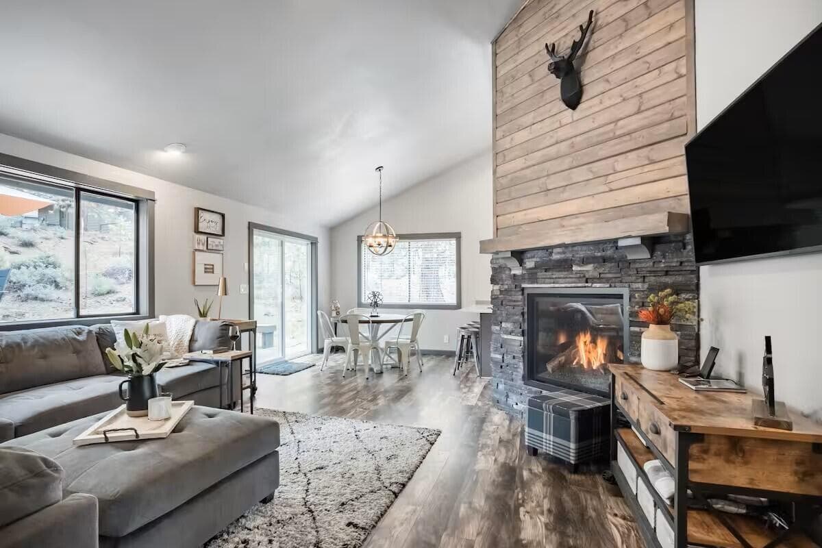 Photo of 57306 Red Fir Lane 5 of 29