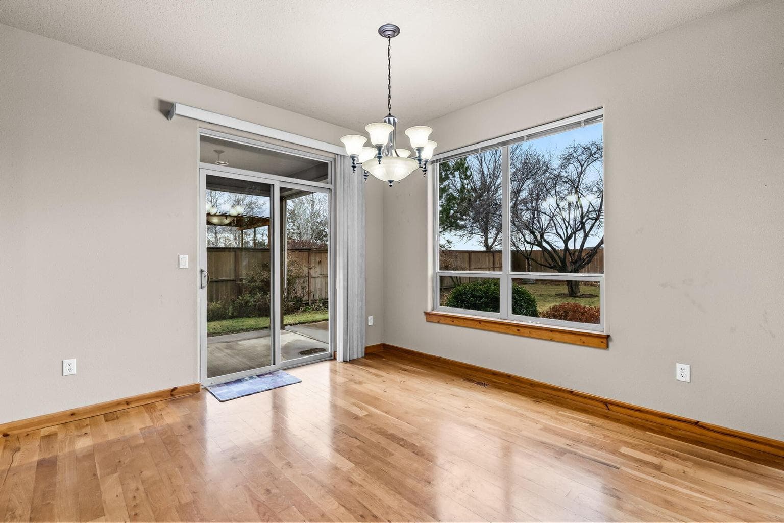 Photo of 2537 NW 22nd Street 11 of 33