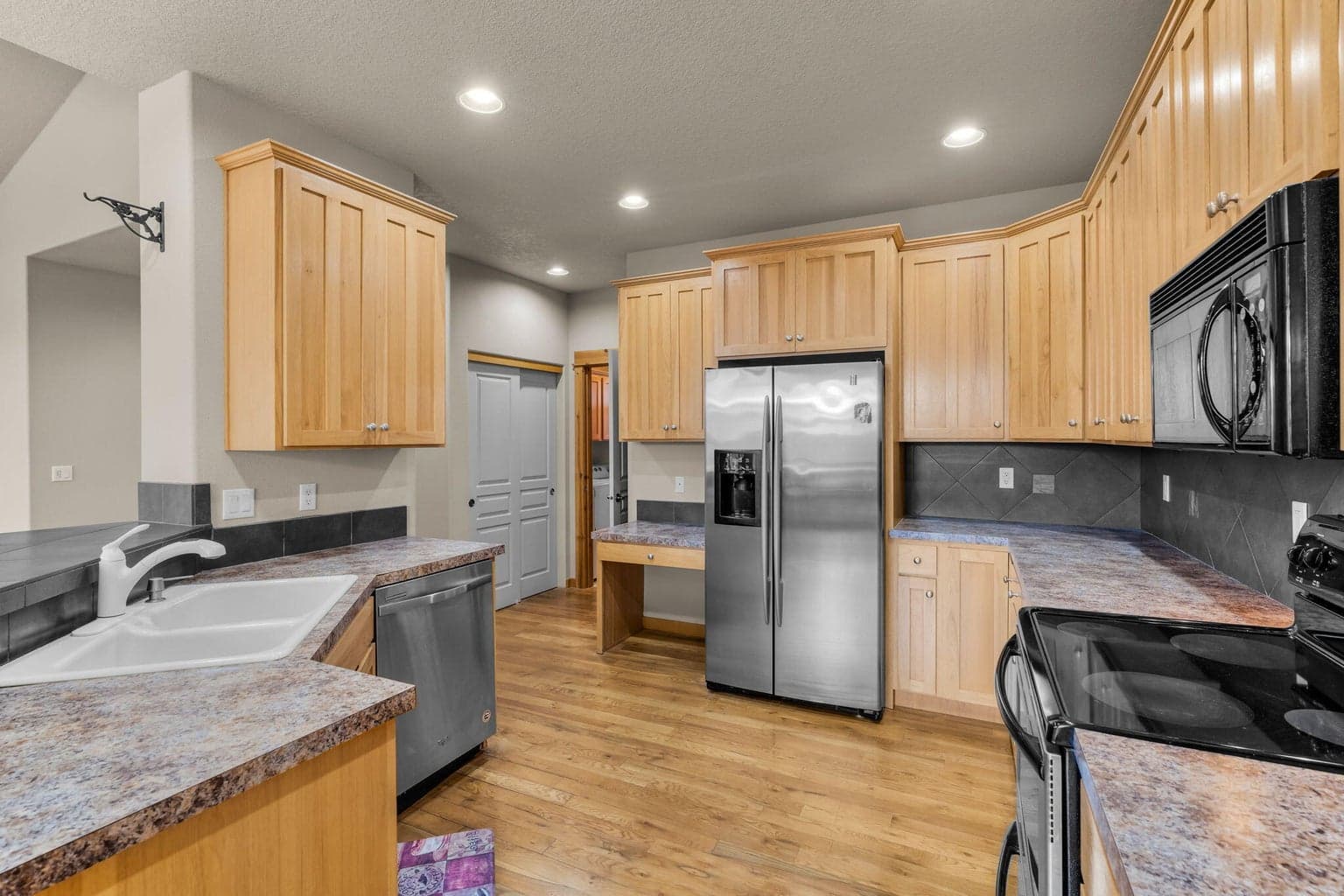 Photo of 2537 NW 22nd Street 13 of 33