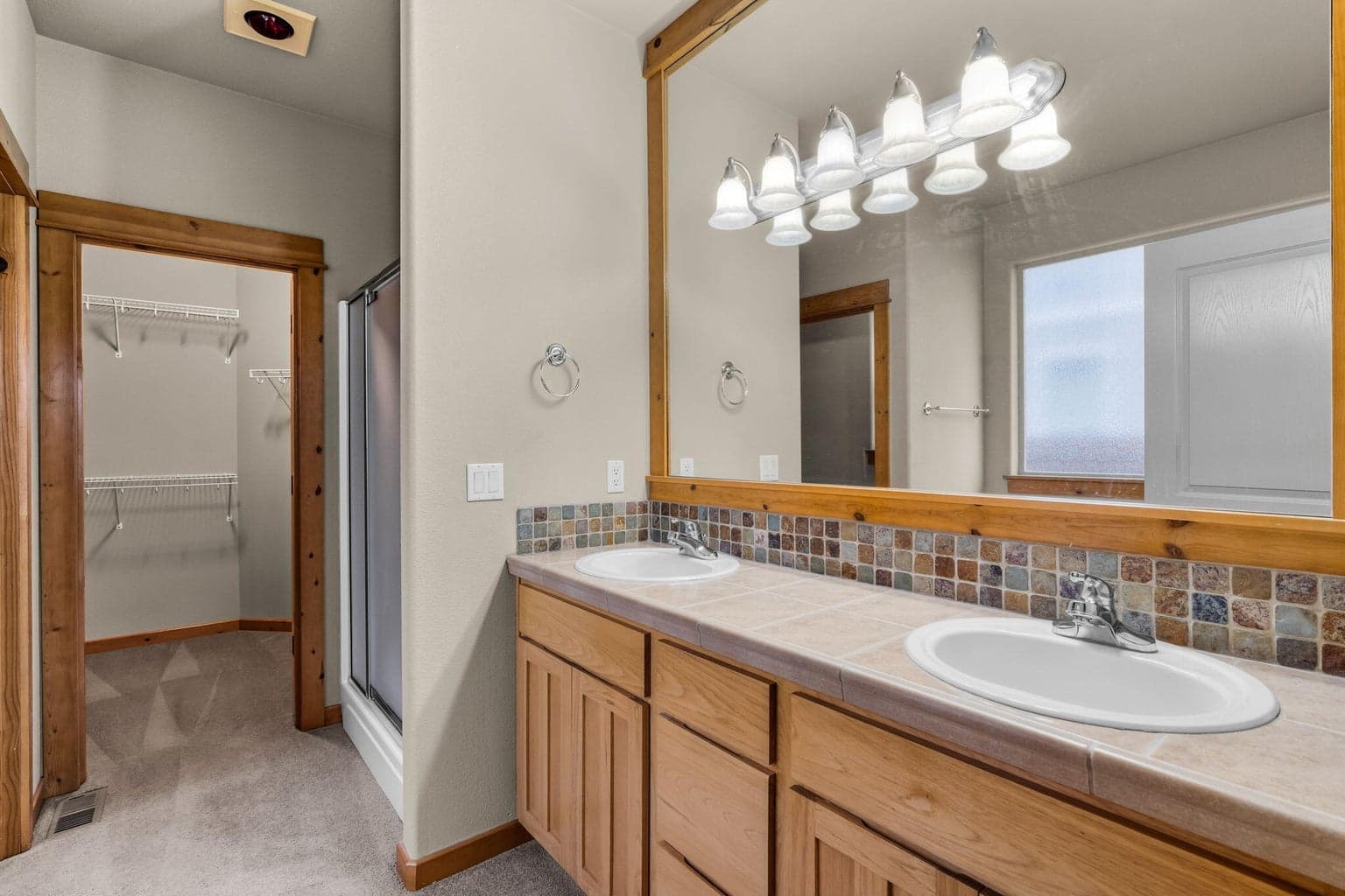 Photo of 2537 NW 22nd Street 18 of 33