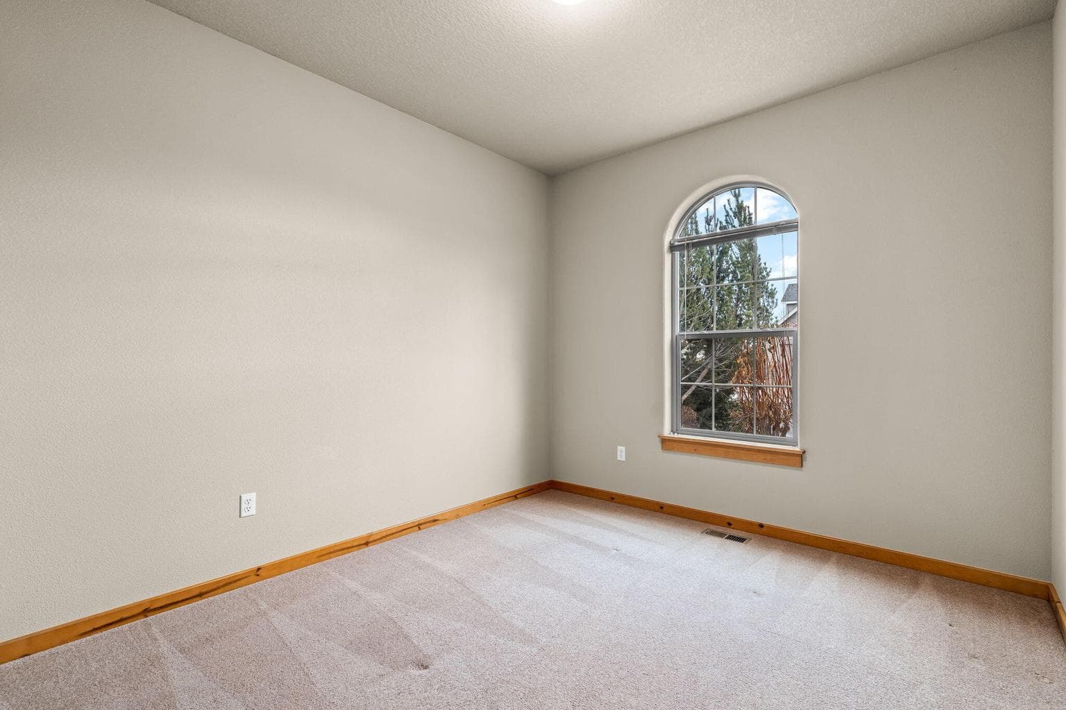 Photo of 2537 NW 22nd Street 24 of 33