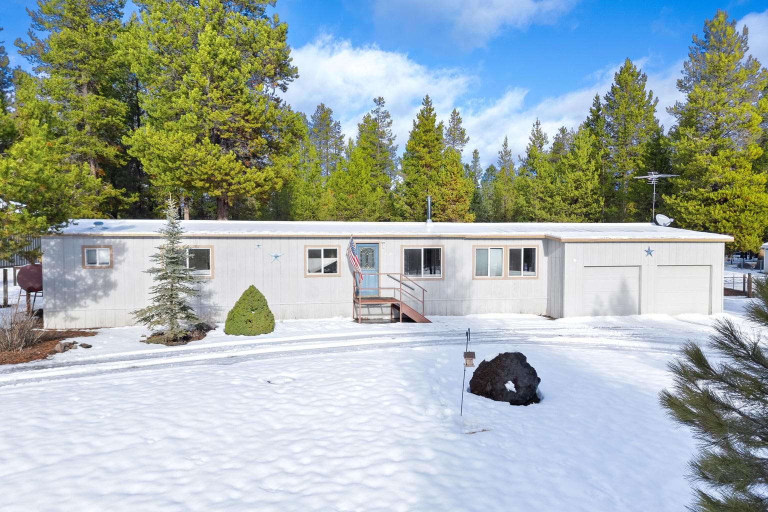 Photo of 16194 Lava Drive 1 of 30