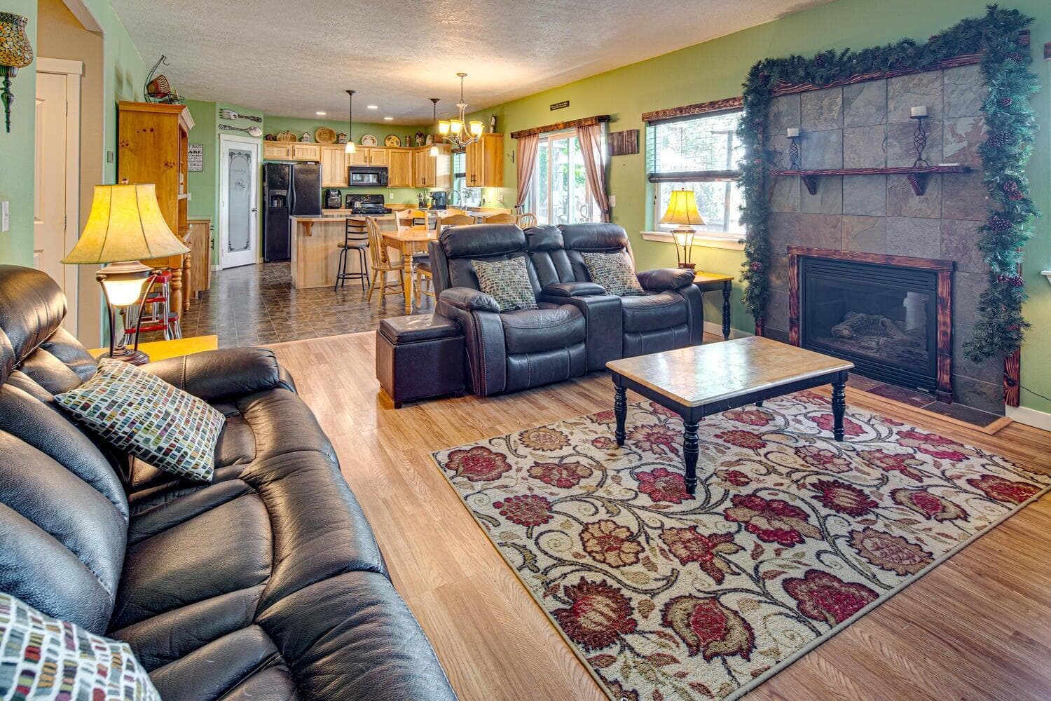 Photo of 2958 NW 19th Street 12 of 46
