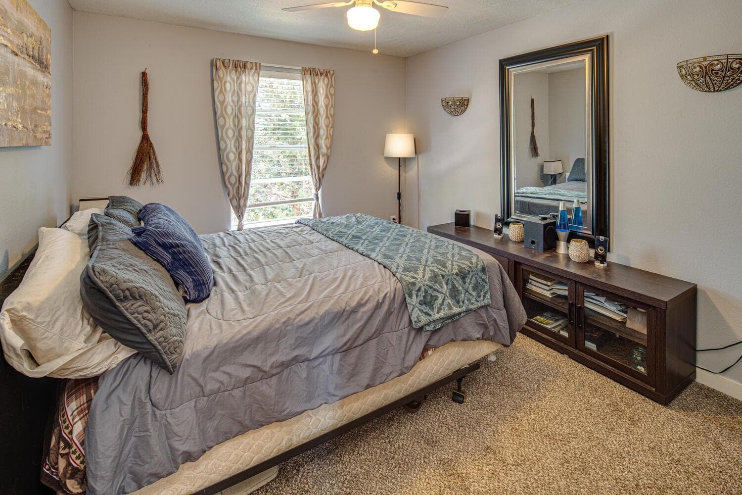 Photo of 2958 NW 19th Street 21 of 46
