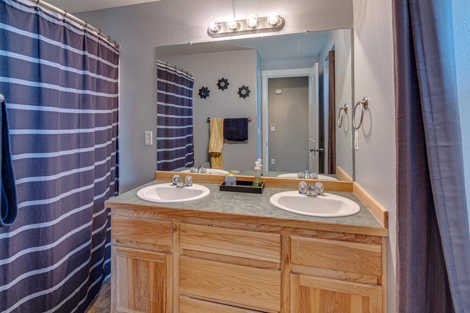 Guest bath