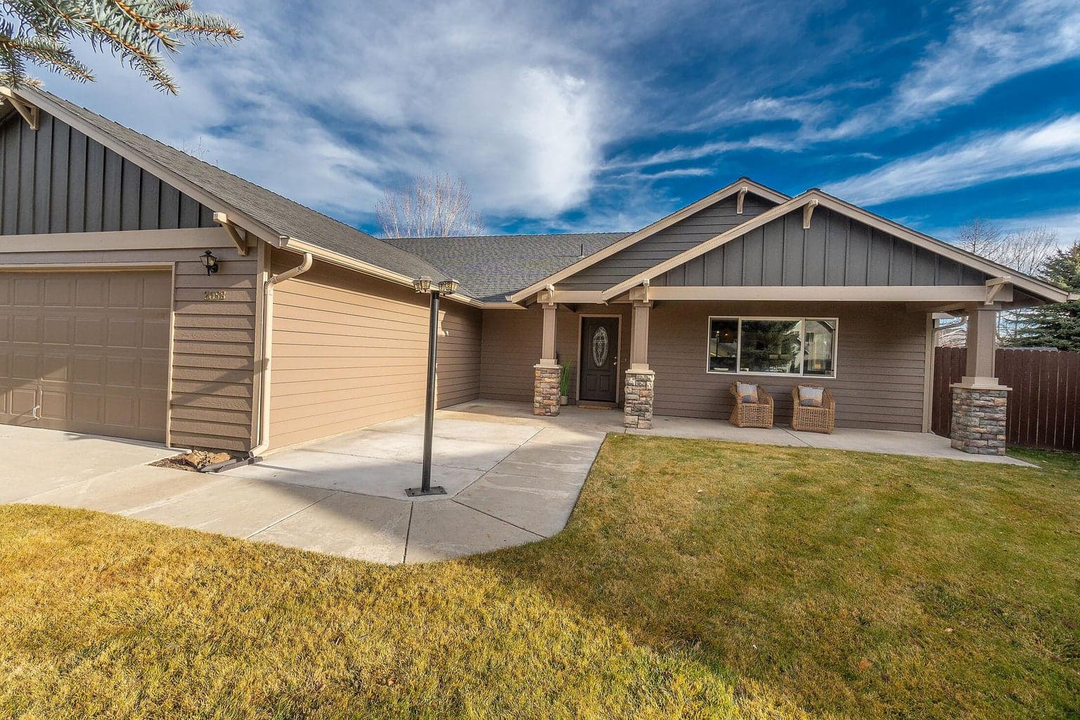 Photo of 2058 21st 1 of 21